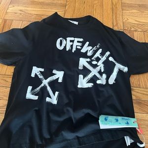 Off-white mens paint over skate tee with tags, never worn